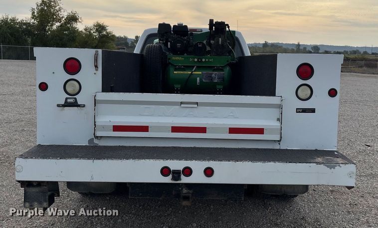 image for item ET4689 2014 Ford F350 Super Duty utility bed pickup truck