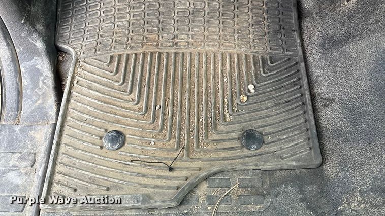 image for item ET4689 2014 Ford F350 Super Duty utility bed pickup truck