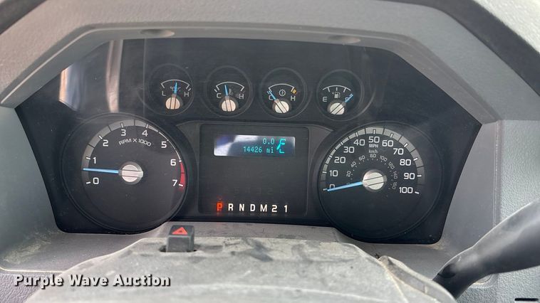 image for item ET4689 2014 Ford F350 Super Duty utility bed pickup truck