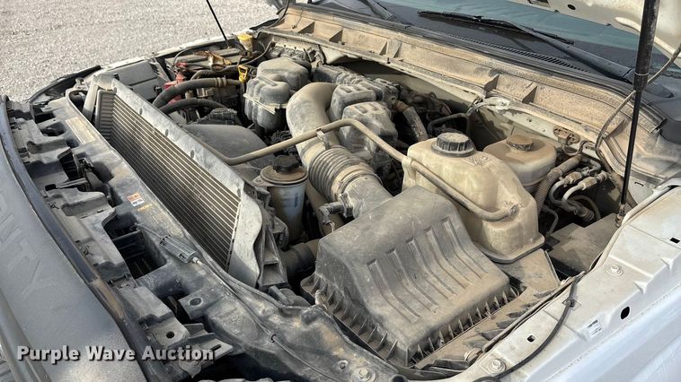 image for item ET4689 2014 Ford F350 Super Duty utility bed pickup truck