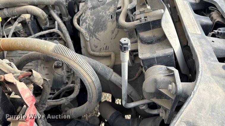 image for item ET4689 2014 Ford F350 Super Duty utility bed pickup truck