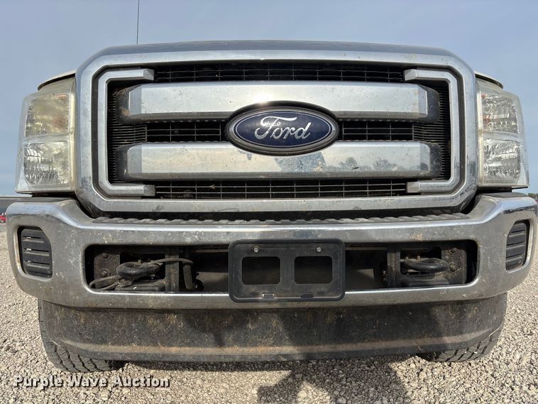 image for item ET4691 2014 Ford F250 Super Duty utility bed pickup truck