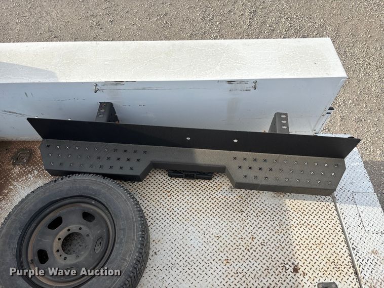 image for item ET4691 2014 Ford F250 Super Duty utility bed pickup truck