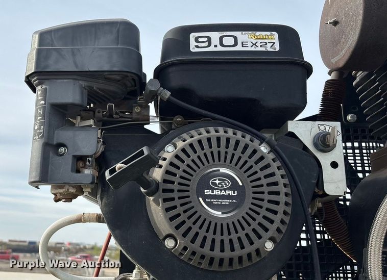 image for item ET4691 2014 Ford F250 Super Duty utility bed pickup truck