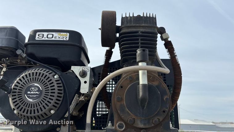 image for item ET4691 2014 Ford F250 Super Duty utility bed pickup truck