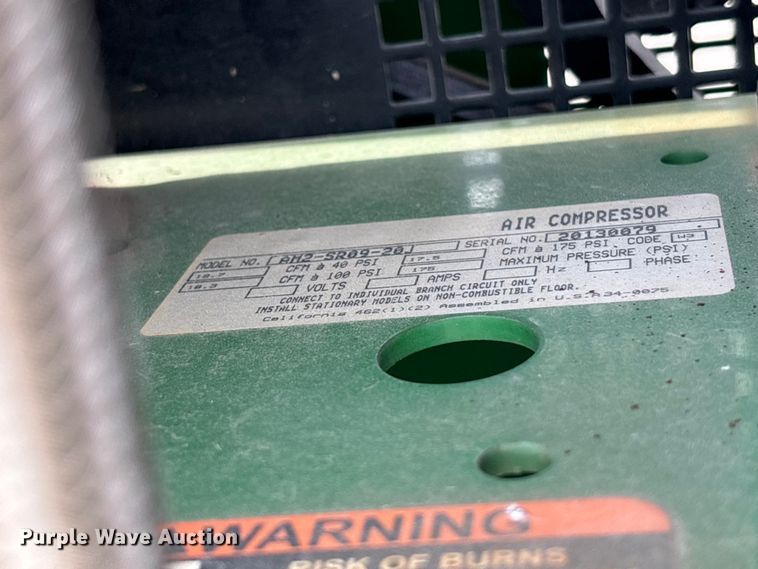 image for item ET4691 2014 Ford F250 Super Duty utility bed pickup truck