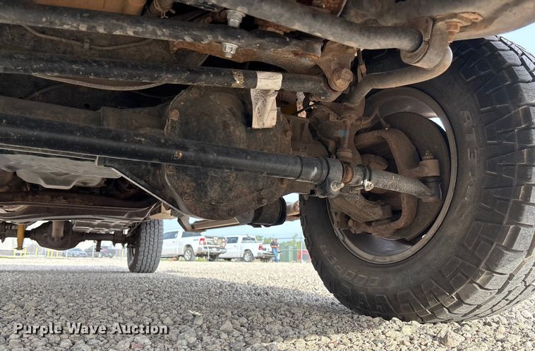 image for item ET4691 2014 Ford F250 Super Duty utility bed pickup truck