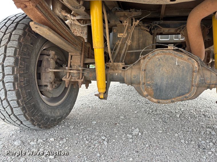 image for item ET4691 2014 Ford F250 Super Duty utility bed pickup truck