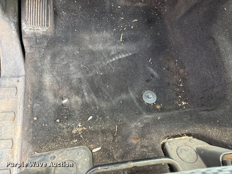 image for item ET4691 2014 Ford F250 Super Duty utility bed pickup truck