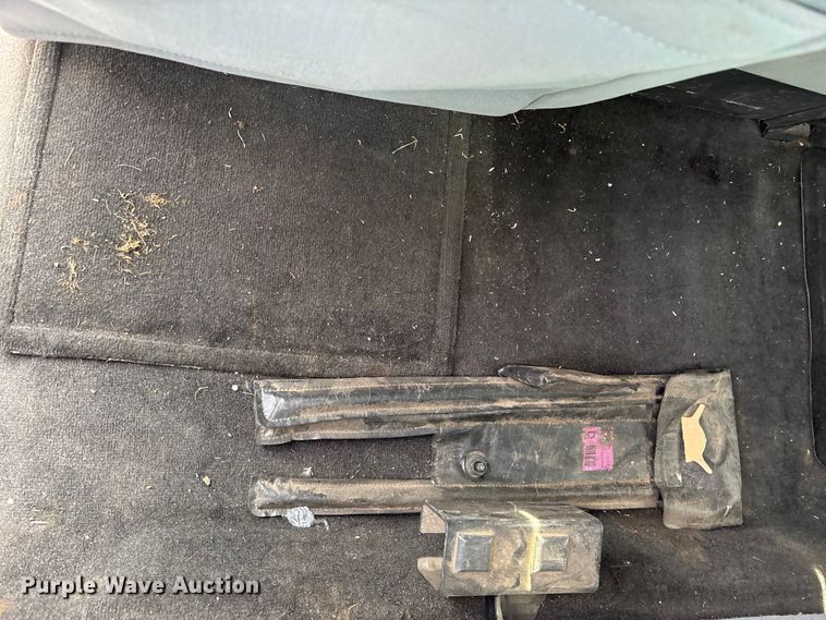 image for item ET4691 2014 Ford F250 Super Duty utility bed pickup truck