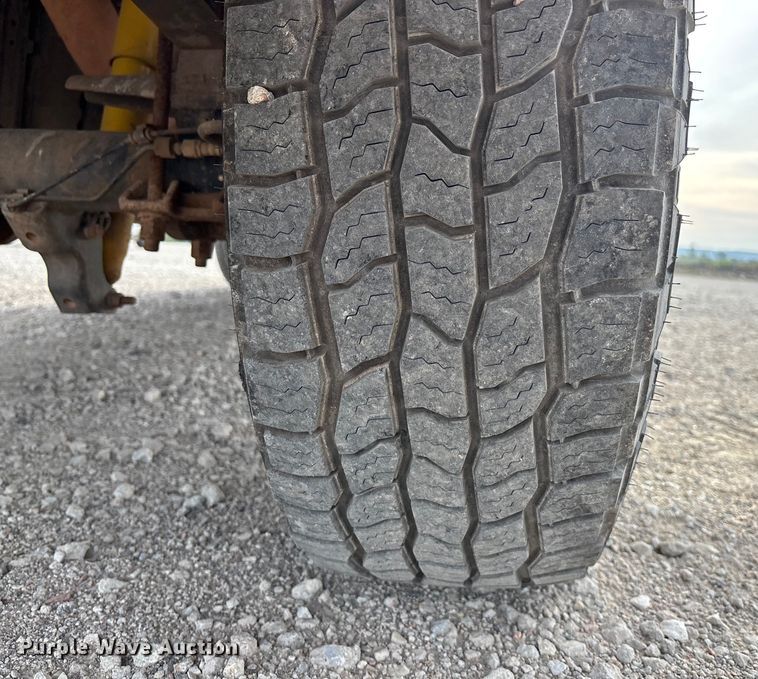 image for item ET4691 2014 Ford F250 Super Duty utility bed pickup truck