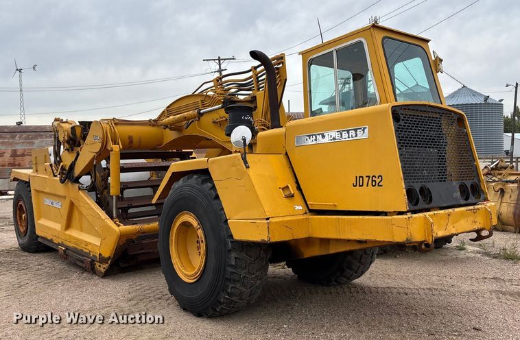 image for item ET4697 John Deere 762 elevating scraper