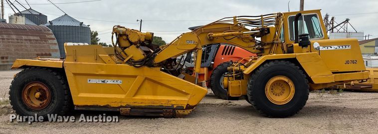image for item ET4697 John Deere 762 elevating scraper