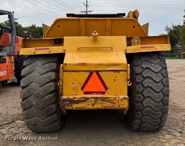 image for item ET4697 John Deere 762 elevating scraper