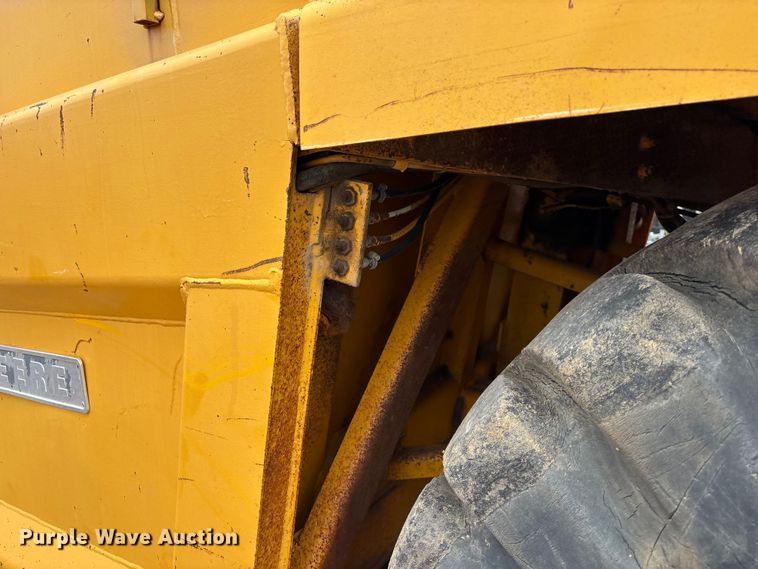 image for item ET4697 John Deere 762 elevating scraper