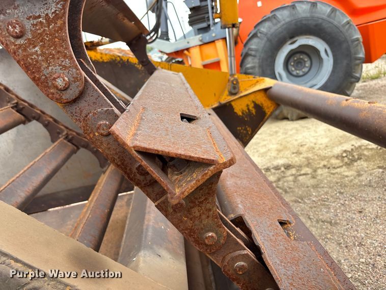 image for item ET4697 John Deere 762 elevating scraper