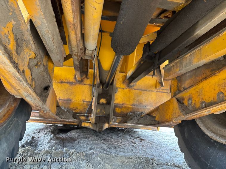 image for item ET4697 John Deere 762 elevating scraper