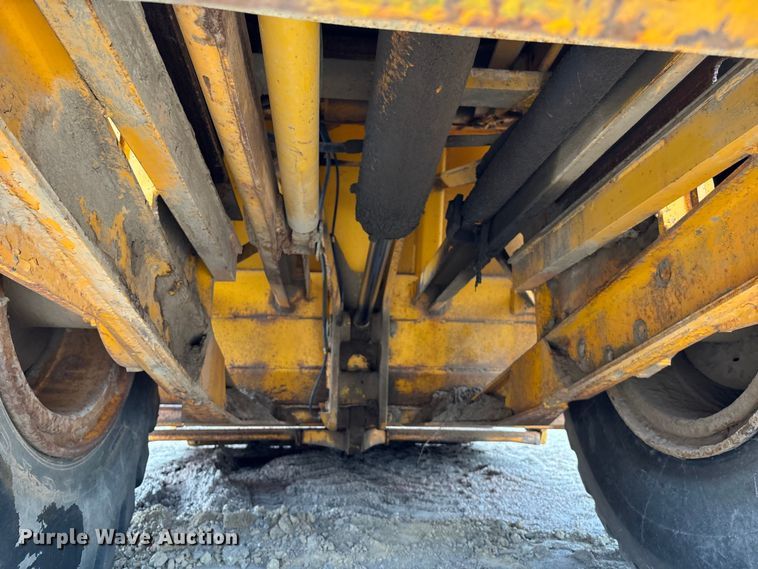 image for item ET4697 John Deere 762 elevating scraper