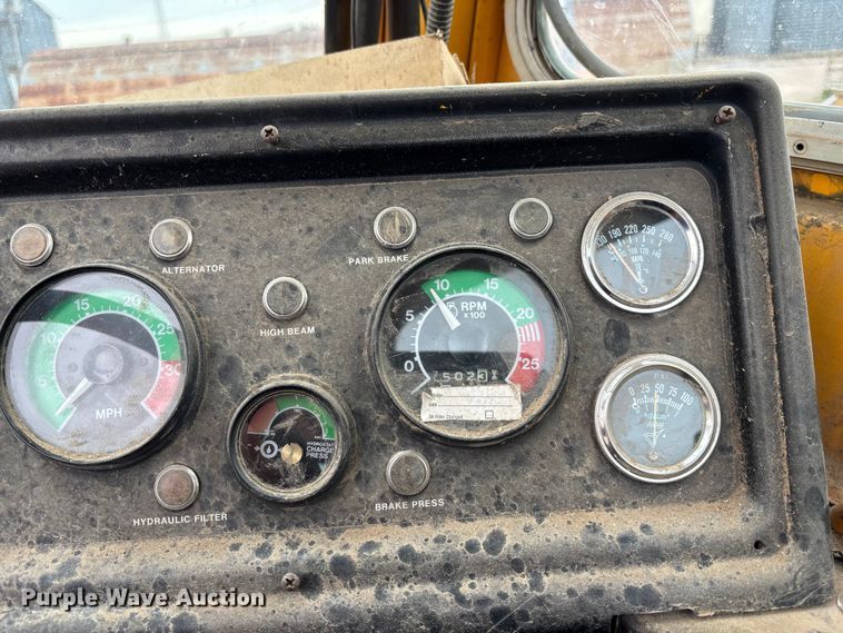 image for item ET4697 John Deere 762 elevating scraper