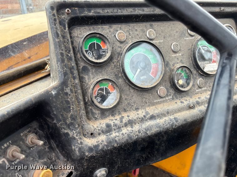 image for item ET4697 John Deere 762 elevating scraper