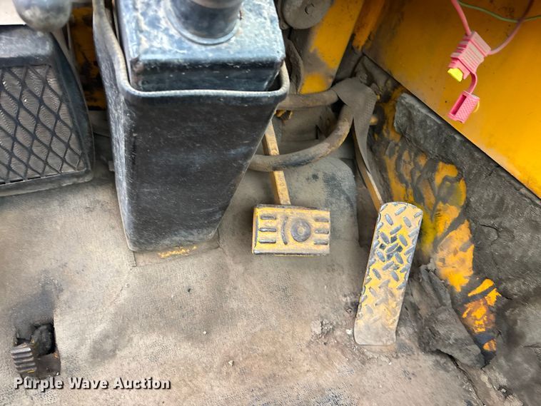 image for item ET4697 John Deere 762 elevating scraper