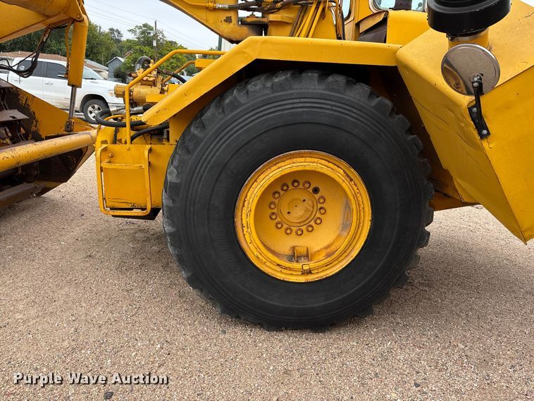 image for item ET4697 John Deere 762 elevating scraper