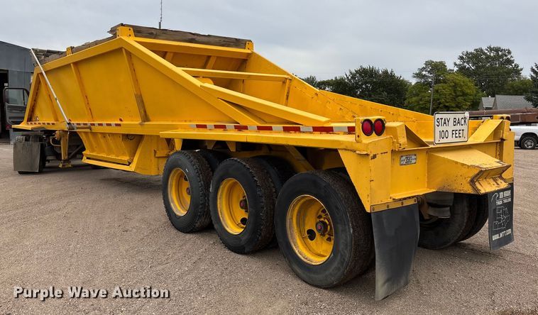 image for item ET4699 1986 Evans-Plugge Company 1986 bottom dump trailer