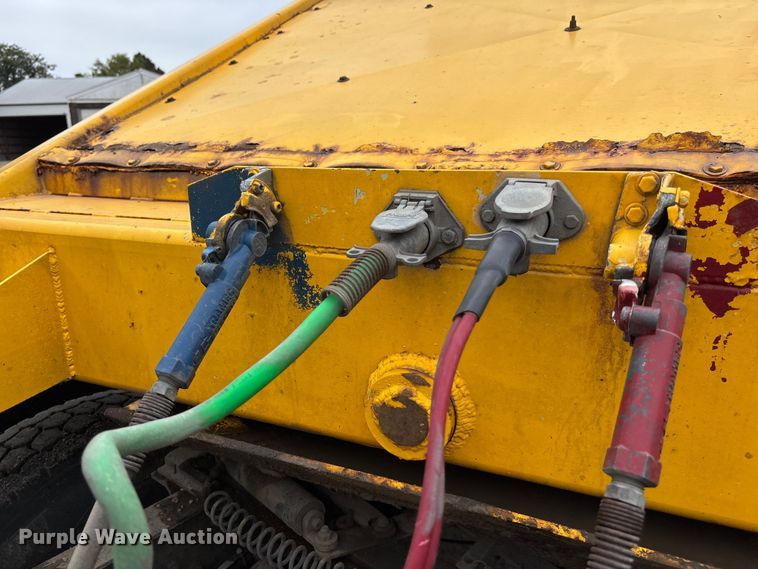 image for item ET4699 1986 Evans-Plugge Company 1986 bottom dump trailer