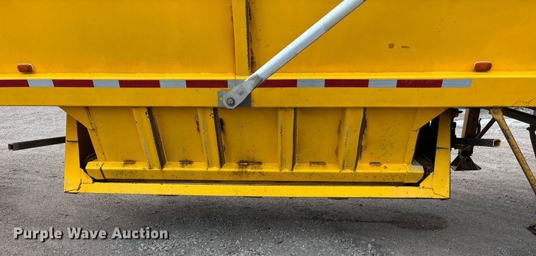 image for item ET4699 1986 Evans-Plugge Company 1986 bottom dump trailer