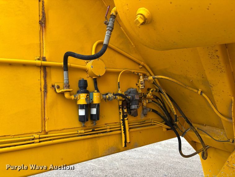 image for item ET4699 1986 Evans-Plugge Company 1986 bottom dump trailer