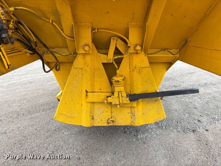 image for item ET4699 1986 Evans-Plugge Company 1986 bottom dump trailer