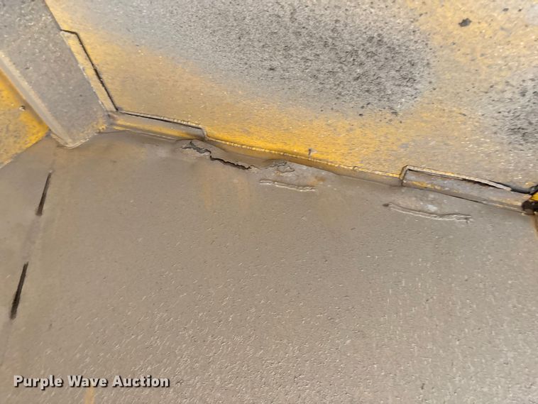 image for item ET4699 1986 Evans-Plugge Company 1986 bottom dump trailer