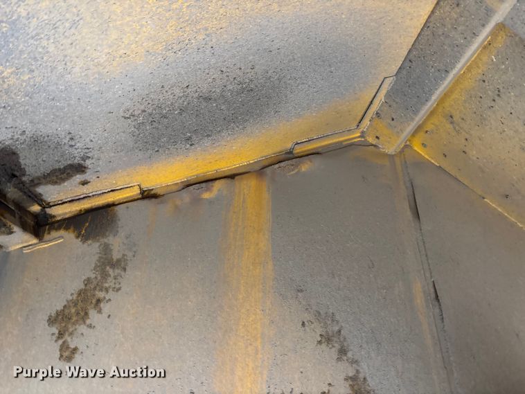 image for item ET4699 1986 Evans-Plugge Company 1986 bottom dump trailer