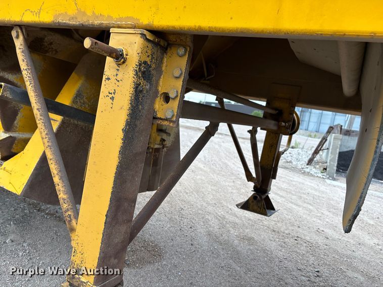 image for item ET4699 1986 Evans-Plugge Company 1986 bottom dump trailer