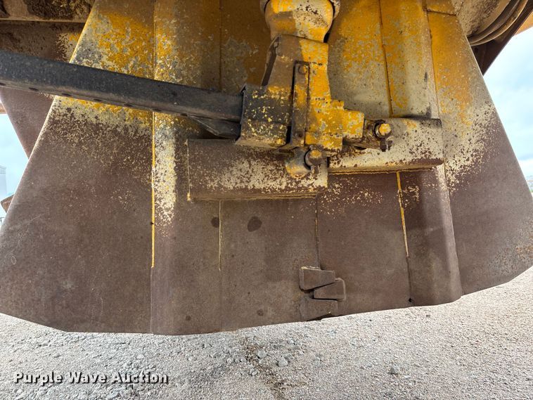 image for item ET4699 1986 Evans-Plugge Company 1986 bottom dump trailer