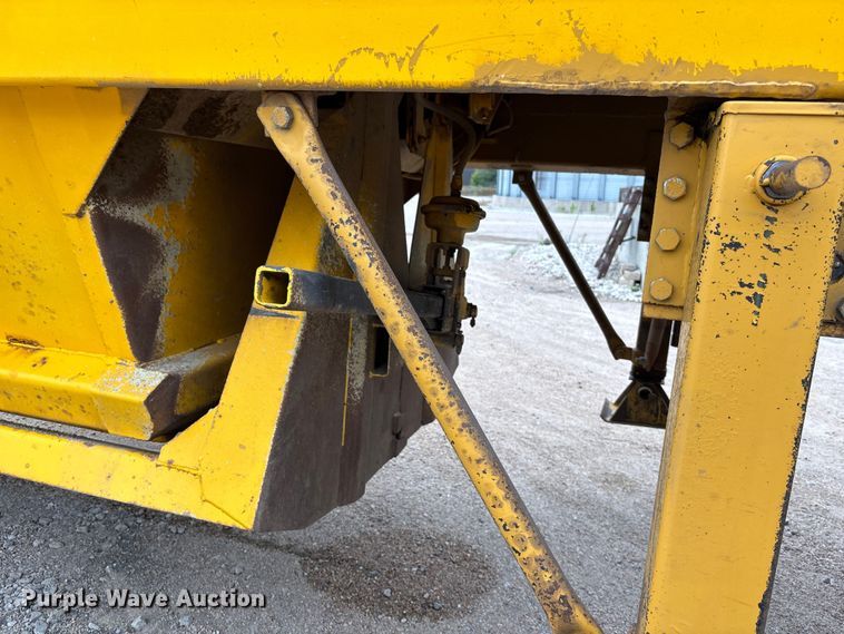 image for item ET4699 1986 Evans-Plugge Company 1986 bottom dump trailer
