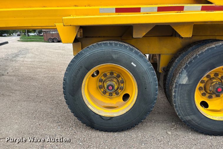 image for item ET4699 1986 Evans-Plugge Company 1986 bottom dump trailer