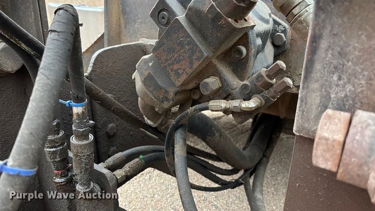 image for item ET4700 1998 Mack RD688S dump truck