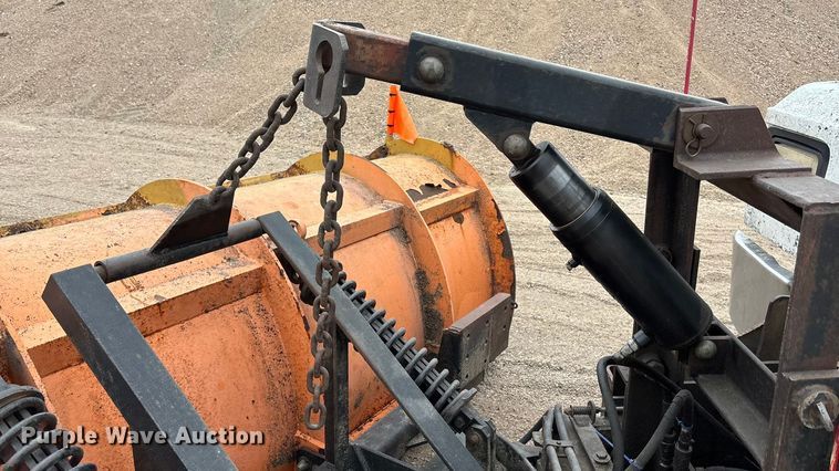 image for item ET4700 1998 Mack RD688S dump truck