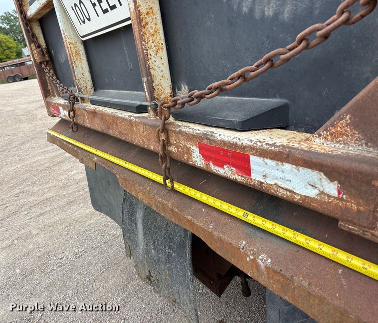 image for item ET4700 1998 Mack RD688S dump truck