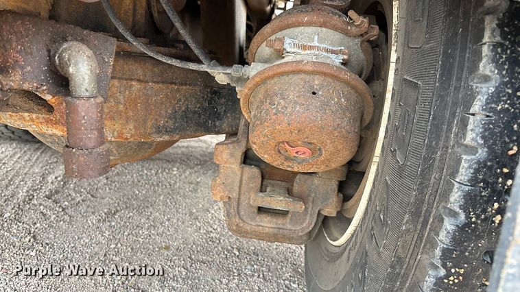 image for item ET4700 1998 Mack RD688S dump truck