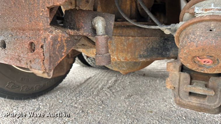 image for item ET4700 1998 Mack RD688S dump truck