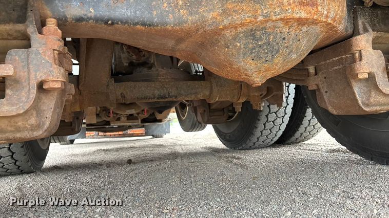 image for item ET4700 1998 Mack RD688S dump truck