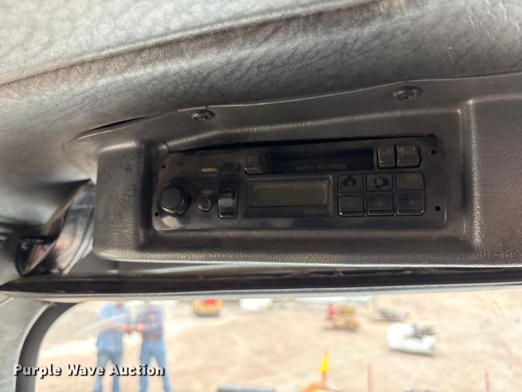 image for item ET4700 1998 Mack RD688S dump truck