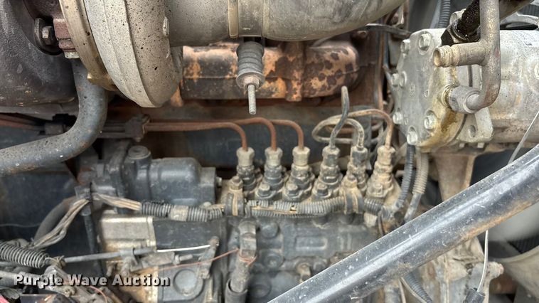 image for item ET4700 1998 Mack RD688S dump truck