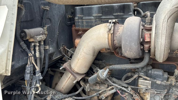 image for item ET4700 1998 Mack RD688S dump truck