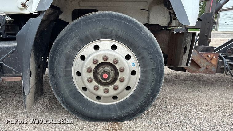 image for item ET4700 1998 Mack RD688S dump truck