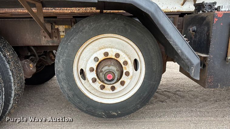 image for item ET4700 1998 Mack RD688S dump truck