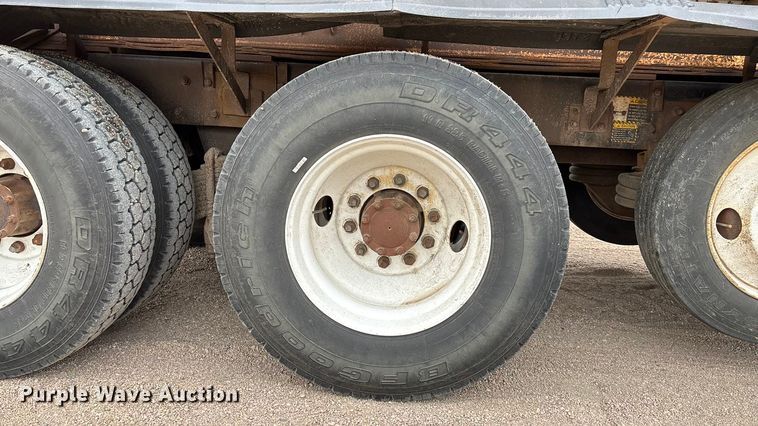 image for item ET4700 1998 Mack RD688S dump truck