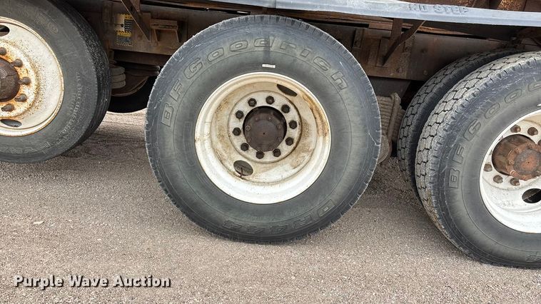 image for item ET4700 1998 Mack RD688S dump truck